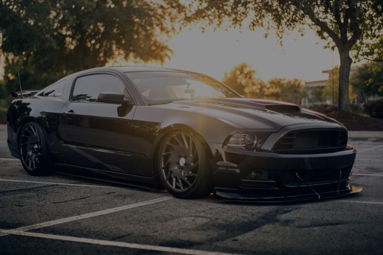 luxury car rental dubai 768x512