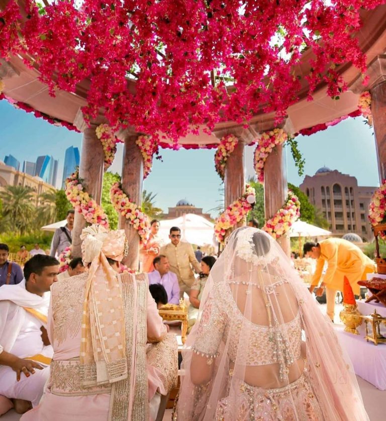planning a destination wedding in Dubai 768x837